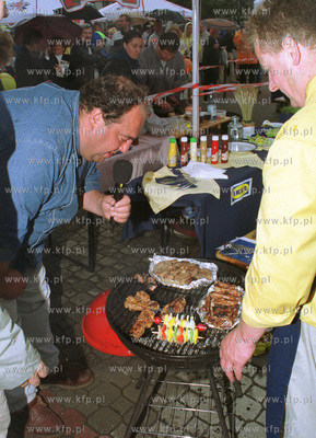 IV Mistrzostwa Poski w Grillowaniu w Gdyni. Na zdjeciu...