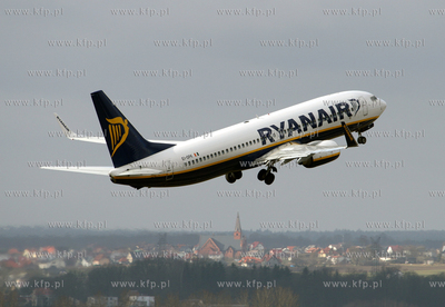 Gdansk , Rebiechowo Nz. Boeing 737-8AS Ryanair 07.03.2008...