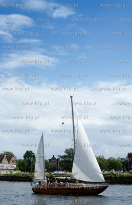 Gdansk. Baltic Sail. Parada jachtow po Motlawie. Nz....