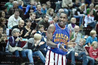 Harlem Globetrotters Poland Tour 2010. Mecz a wlasciwie...