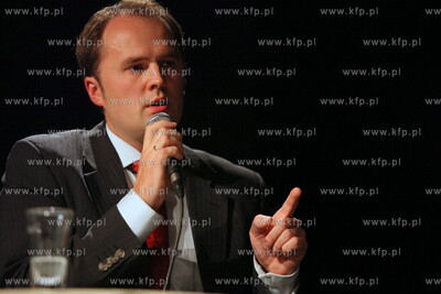 Teatr Atelier w Sopocie. Debata kandydatow na urzad...