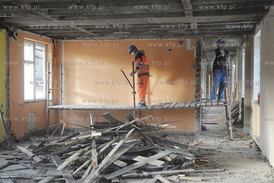 Trwa Remont i przebudowa dworca kolejowego Gdynia Glowna,...