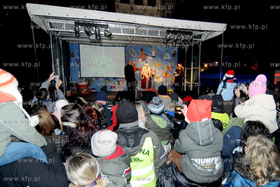 Gdansk. Przybycie Mikolaja i rozswietlenie najwyzszej...