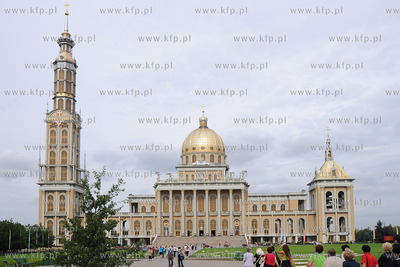 Sanktuarium Matki Bozej Bolesnej w Licheniu (woj. wielkopolskie)....