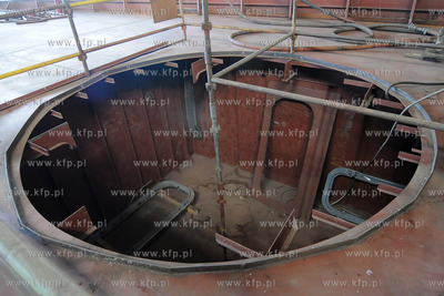 Niedokonczona Korweta Gawron oczekujaca na decyzje...