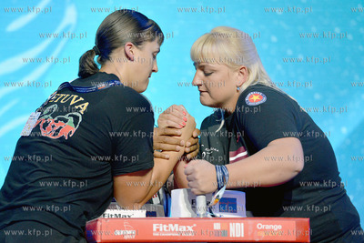 W ostatnim dniu odbywajacych sie w Hali Sportowo -...