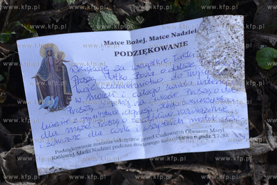 Gdynia. Kradziez skarbony z pieniedzmi z kosciola sw....