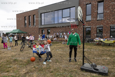 Zawody PONY CUP 2023 HOBBYHORSE przed Urzędem Gminy...