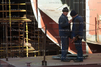 Stocznia Gdynia16.02.2002fot. Wojtek Jakubowski /KFP