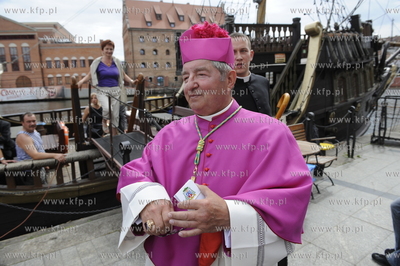 Gdansk.V Morski Odpust Sw. Dominika. Uczestnicy procesji...