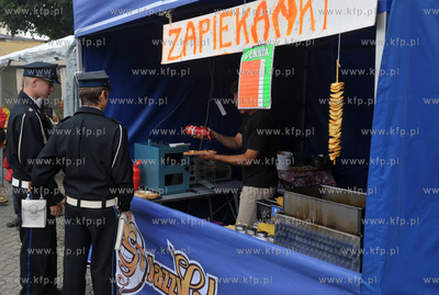 XIII Swiatowy Zjazd Kaszubow w Leborku. Mlodzi strazacy...