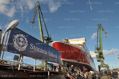 Stocznia Gdansk. Pochylnia B1. Wodowanie promu pasazersko-samochodowego...