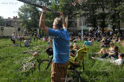 Streetwaves czyli artystyczna akcja miejska w Gdansku...