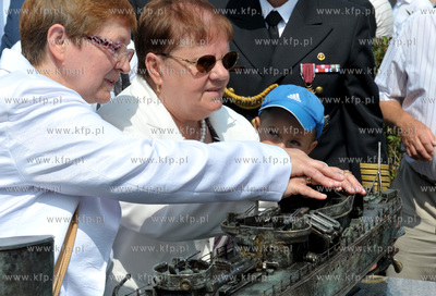 Gdynia. Odsłonięcie makiety dla niewidomych Okrętu...