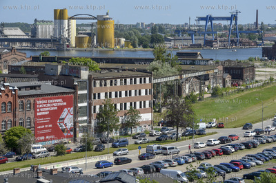 Gdansk. Widok z tarasu Europejskiego Centrum Solidarności...