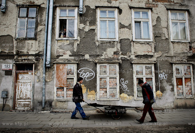 Gdansk. Domy przy ul. Marynarki Polskiej przeznaczone...