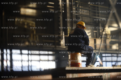 Gdynia. Stocznia Crist buduje statki na terenach bylej...