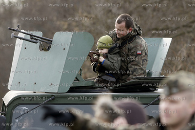 Pruszcz Gdanski. Festyn wojskowy z okazji 44 - lecia...