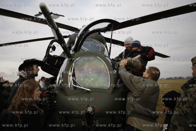 Pruszcz Gdanski. Festyn wojskowy z okazji 44 - lecia...