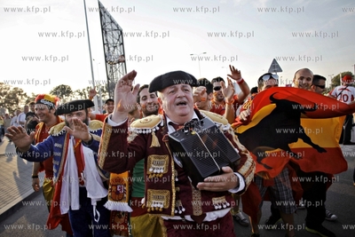 Gdansk Arena. Kibice wchodza na mecz Mistrzostw Europy...
