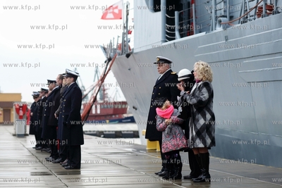 Port Wojenny w Gdyni Oksywie. Rozformowanie dowodztwa...