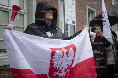 Urzad Wojewódzki w Gdańsku. Protest środowisk nauczycielskich...