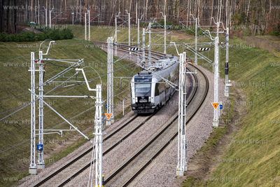 Pociąg Pomorskiej Kolei Metropolitalnej. 16.01.2023...