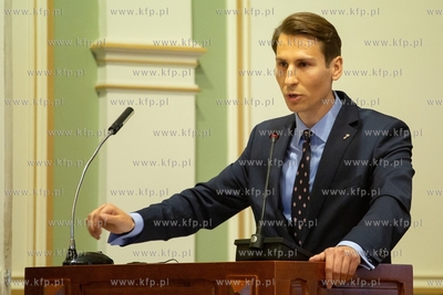 XII sesja Rady Miasta Gdańska. Nz. Kacper Płażyński....