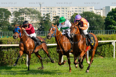 Sopot. Hipodrom. Wyścigi konne Sopot oraz Konkurs...
