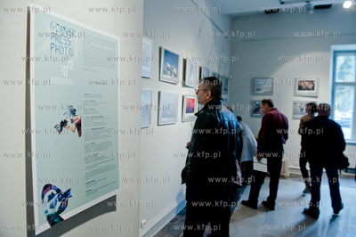 Gdansk. Nadbaltyckie Centrum Kultury. Uroczystosc wreczenia...