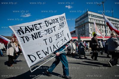 Gdansk. Manifestacja sympatykow Prawa i Sprawiedliwosci...