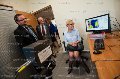 Uniwewrsytet Gdanski. Wydzial Matematyki, Fizyki i...