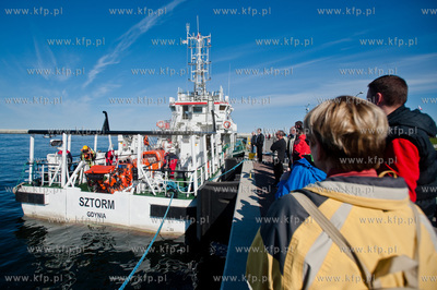 Gdynia. Nabrzeze Pomorskie. Udostepniona do zwiedzania...