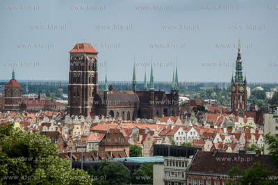 Gdansk. Biskupia Gorka. Zabytkowy budynek dawnego Schroniska...