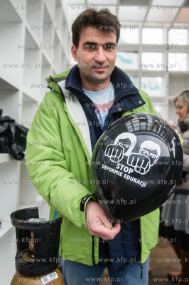 Plac Przyjaciół SopotuHappening pt. Nie róbcie nas...