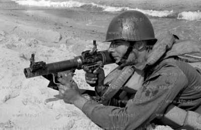 Żołnierze Ludowego Wojska Polskiego tzw. niebieskie...