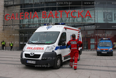 Alarm bombowy w Galerii Baltyckiej - najwiekszej galerii...