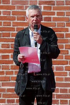 Uroczyste odcisniecie dloni w Alei Gwiazd w ramach...