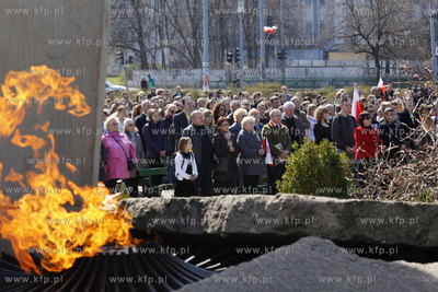 Transmisja uroczystosci pogrzebowych Pary Prezydenckiej,...