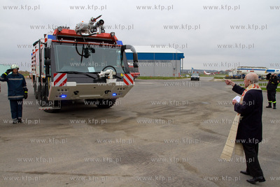 Gdansk Airport. Oficjalne przekazanie do uzytku lotniczego...