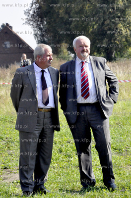 Kwidzyn. Cwiczenia sluzb ratowniczych. Wypadek kolejowy...