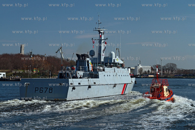 Francuski partolowiec Pluvier w Gdyni
25.04.2013 fot....