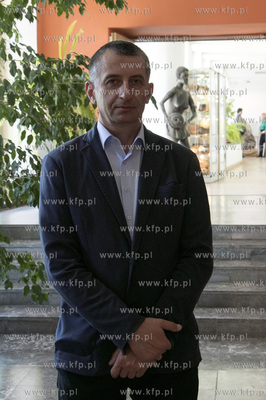 Dr Jerzy Marek Łapo, archeolog, kustosz Muzeum Kultury...