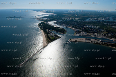 Westerplatte, oraz wejscie do Portu Gdansk, widziane...