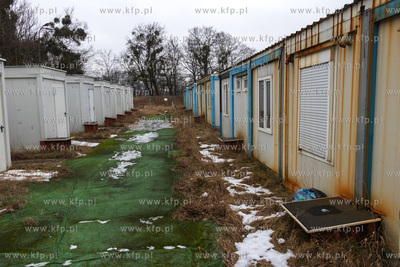 Zniszczone kontenery w rejonie ul. Zielonogórskiej...