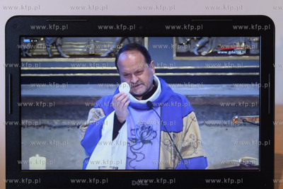 Transmisja mszy św. na żywo bez uczestnictwa wiernych...