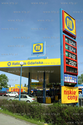 Rafineria Gdanska od 2.06.2003 zmienia nazwe na GRUPA...