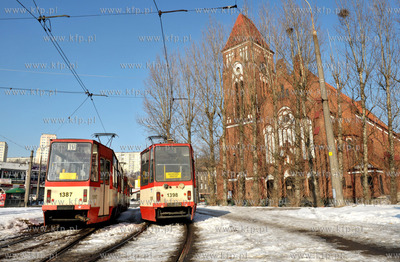 Petla tramwajowa na Siedacach przy kosciele pw. sw....