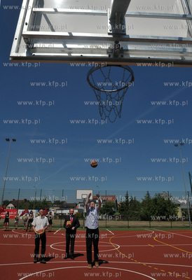 Gdansk, Suchanino. Otwarcie nowoczesnego boiska - kompleksu...