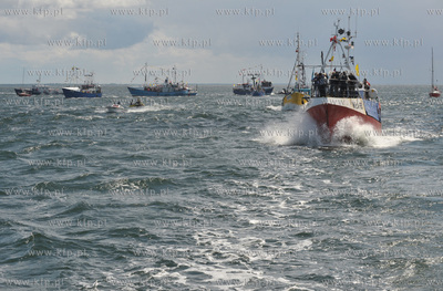 Morska Pielgrzymka Rybakow na odpust Sw. Apostolow...